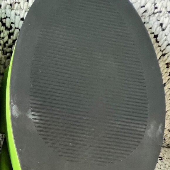 Intentionally Blank Green Slide Sandals - Picture 8 of 11